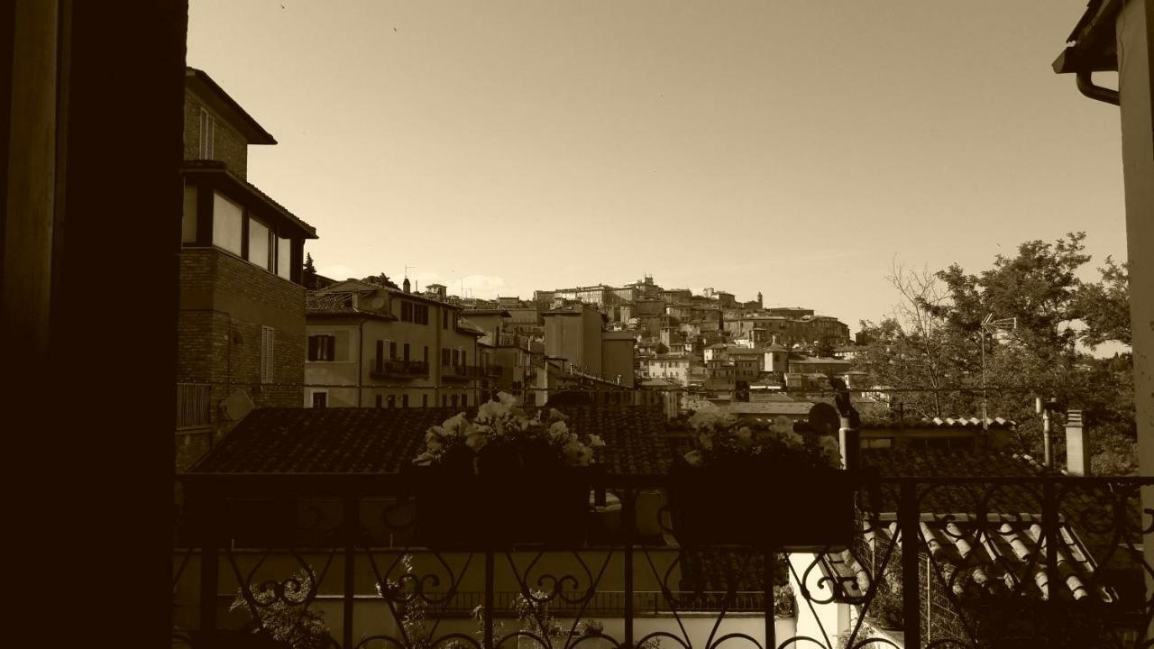 Via Piantarose, 12 Apartment Perugia Luaran gambar