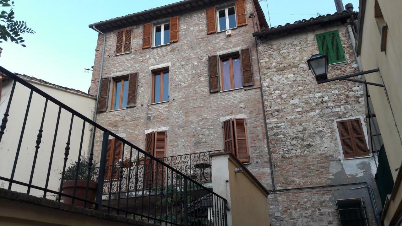 Via Piantarose, 12 Apartment Perugia Luaran gambar